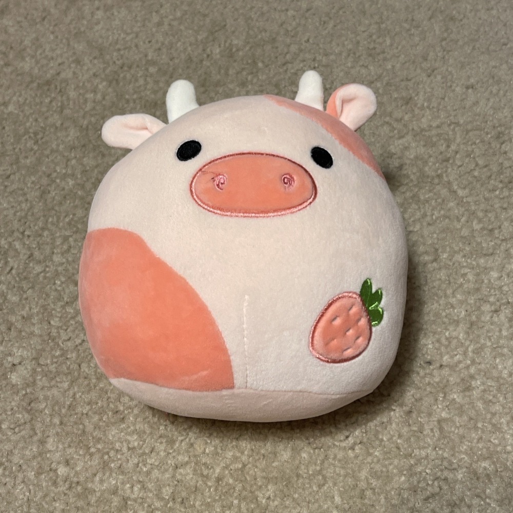 squishmallows‎ reshma the strawberry cow